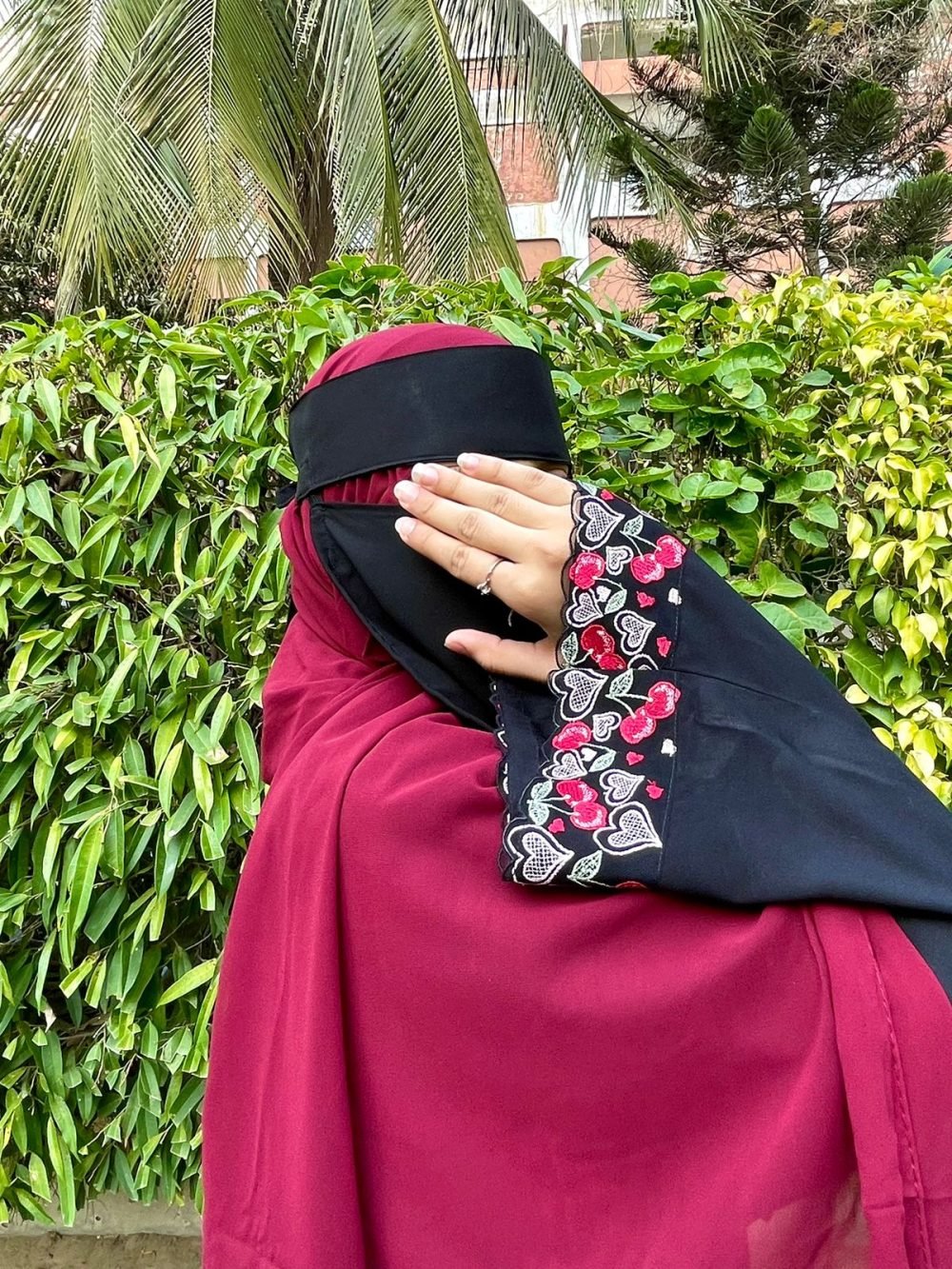 Blossomite - Black Abaya - Image 4