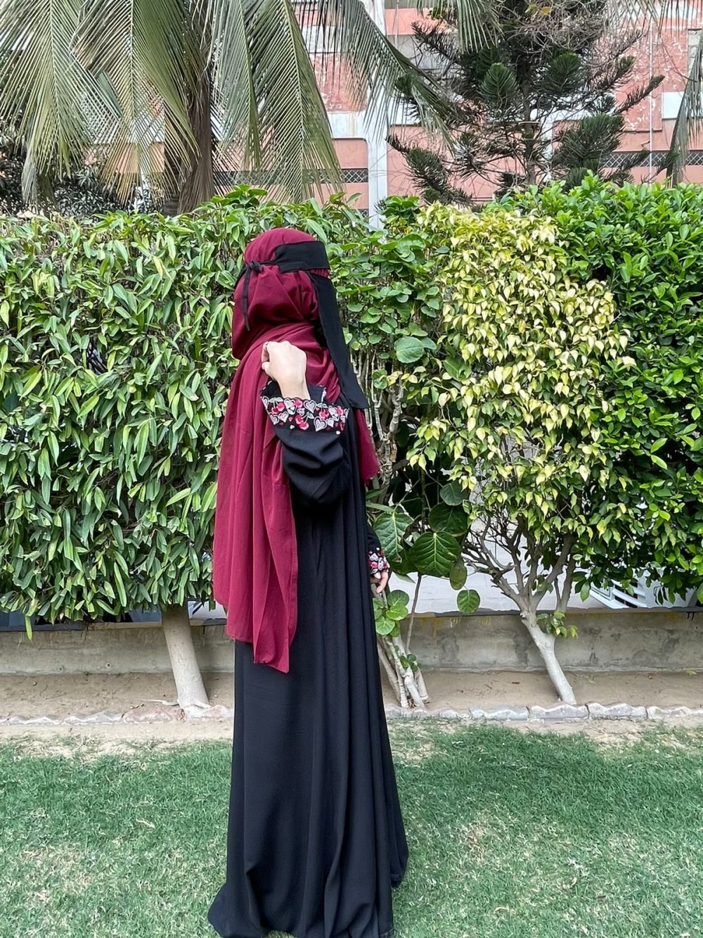 Blossomite - Black Abaya - Image 3