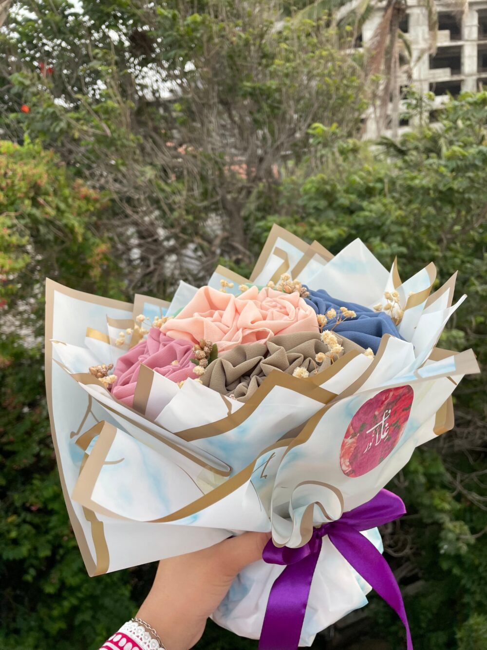 Five Pieces Chiffon Hijab Bouquet - Image 3