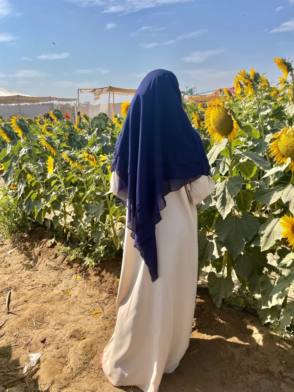 Muna Khimar & Abaya - Image 3