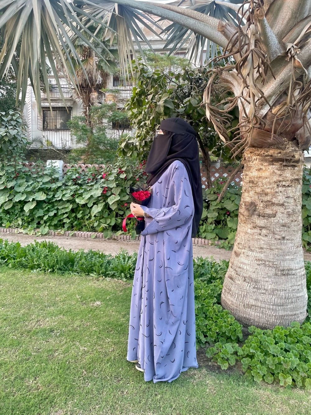 MoonLit Printed Abaya - Image 2