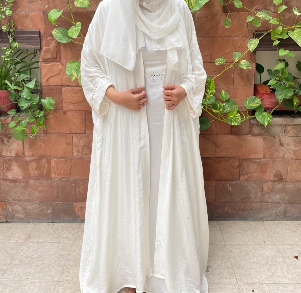 Luxurious White Abaya-Noorah - Image 2
